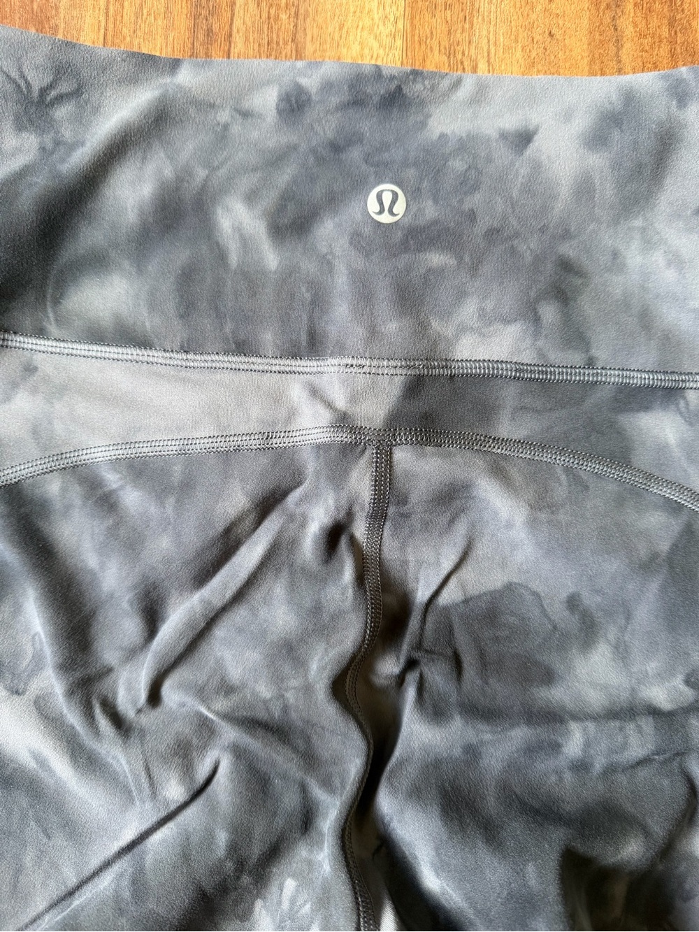 Lululemon Groove Super High Rise Flared Pants Size 6 - Picture 5 of 7